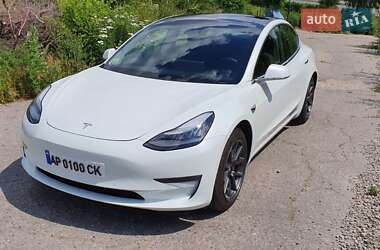 Седан Tesla Model 3 2019 в Буче