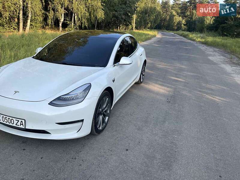 Tesla Model 3 2019