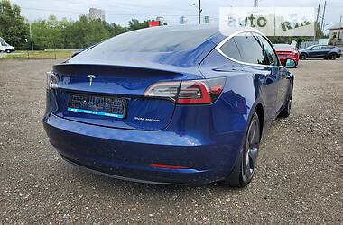 Седан Tesla Model 3 2020 в Киеве