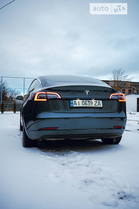 Седан Tesla Model 3 2018 в Кропивницком