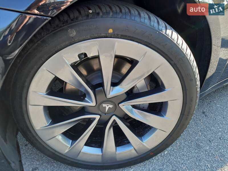 Седан Tesla Model 3 2021 в Дніпрі