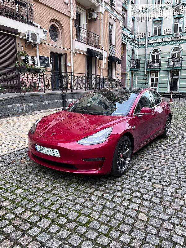 Tesla Model 3 2019