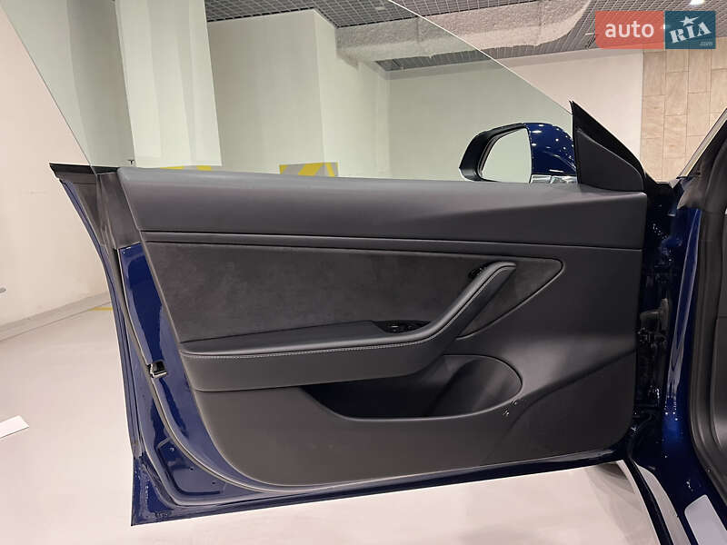 Седан Tesla Model 3 2018 в Киеве фото 24 Седан Tesla Model 3 2018 в Киеве