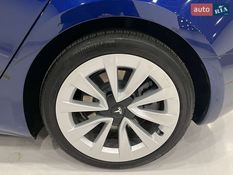 Седан Tesla Model 3 2018 в Києві