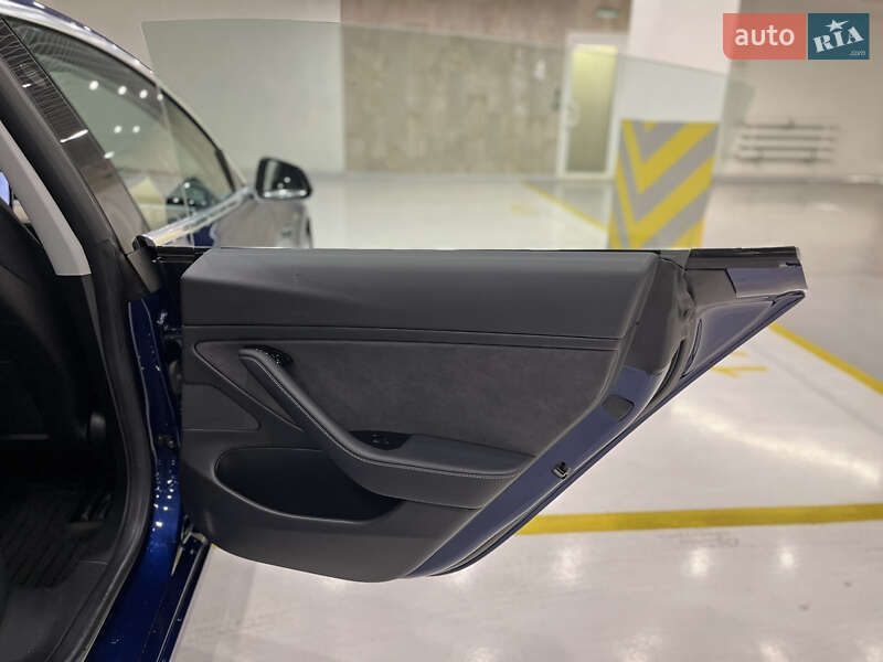 Седан Tesla Model 3 2018 в Киеве фото 35 Седан Tesla Model 3 2018 в Киеве