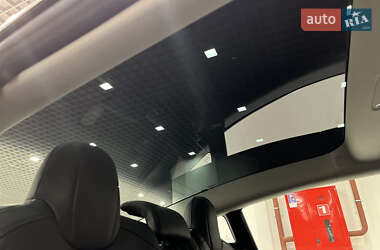 Седан Tesla Model 3 2018 в Киеве