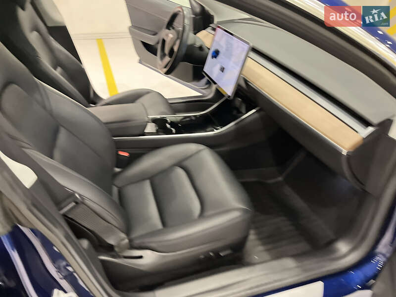 Седан Tesla Model 3 2018 в Киеве фото 40 Седан Tesla Model 3 2018 в Киеве