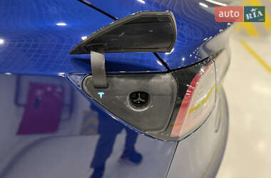 Седан Tesla Model 3 2018 в Киеве