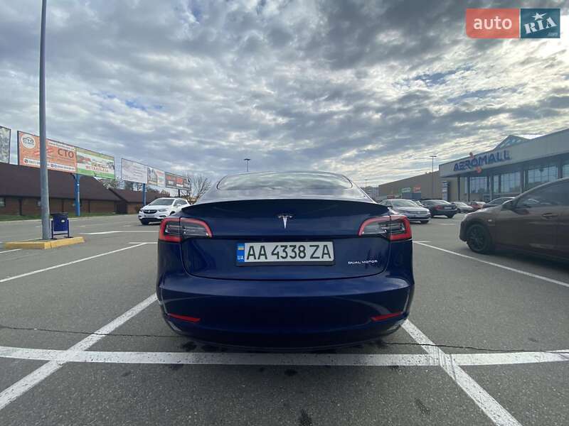 Седан Tesla Model 3 2020 в Киеве