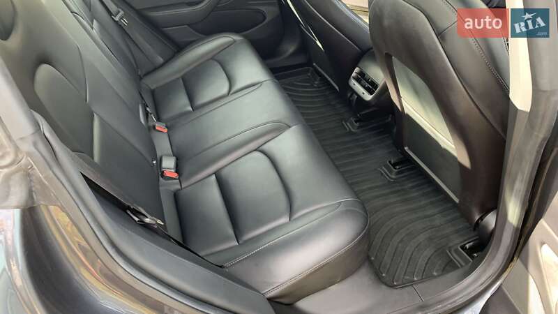 Седан Tesla Model 3 2019 в Чернівцях фото 11 Седан Tesla Model 3 2019 в Чернівцях