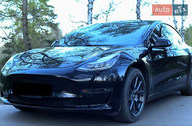 Седан Tesla Model 3 2018 в Львове