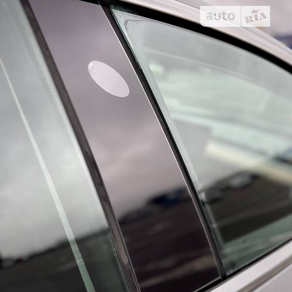 Седан Tesla Model 3 2020 в Ровно