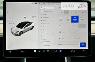 Седан Tesla Model 3 2020 в 