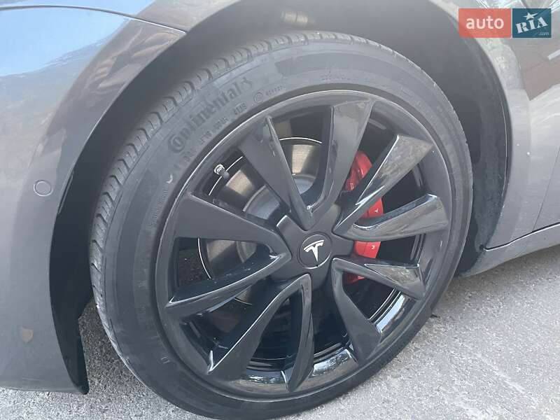 Седан Tesla Model 3 2018 в Кропивницком