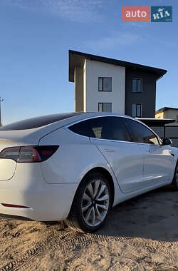 Седан Tesla Model 3 2018 в Чернигове