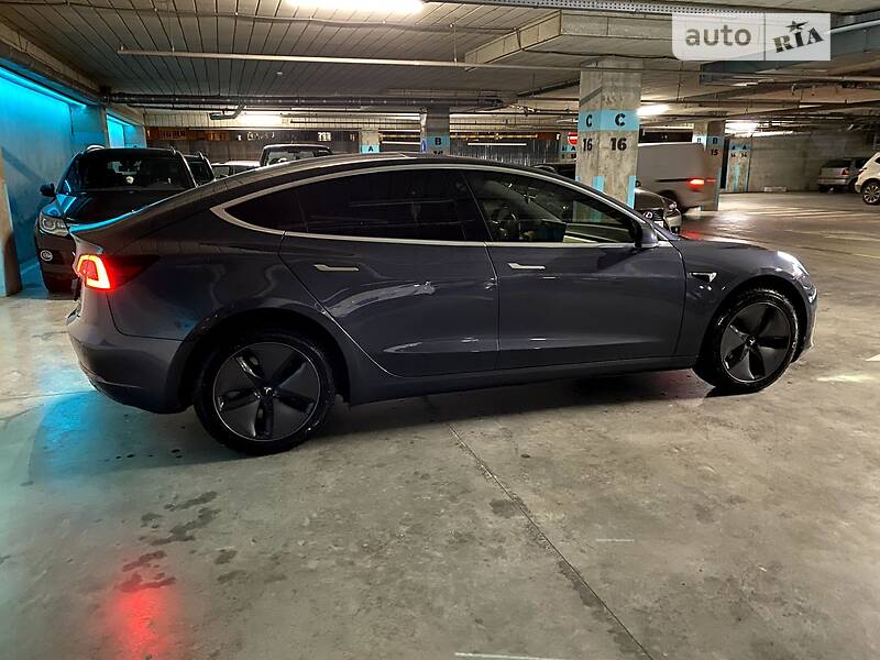 Седан Tesla Model 3 2020 в Львове фото 10 Седан Tesla Model 3 2020 в Львове