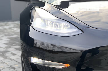 Хетчбек Tesla Model 3 2020 в Хмельницькому