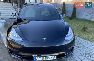 Седан Tesla Model 3 2019 в Долине