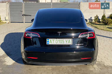 Седан Tesla Model 3 2019 в Долине