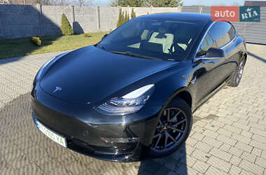 Седан Tesla Model 3 2019 в Долине