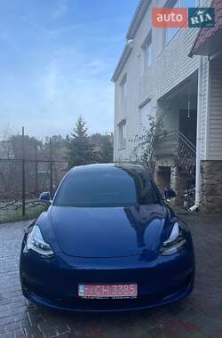 Седан Tesla Model 3 2020 в 