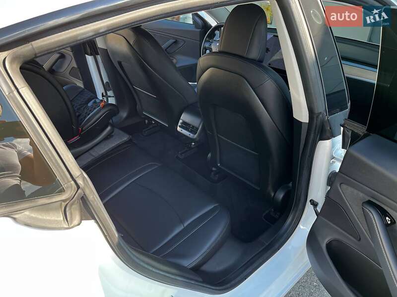 Седан Tesla Model 3 2018 в Одессе
