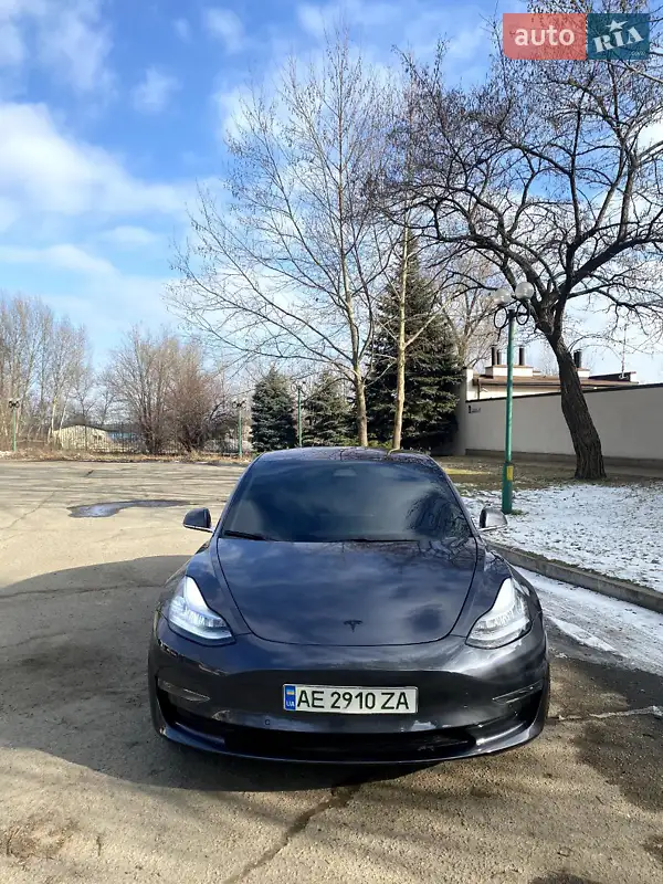 Седан Tesla Model 3 2018 в 