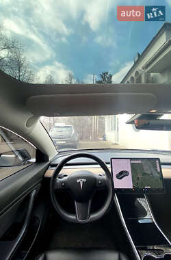 Седан Tesla Model 3 2018 в Днепре