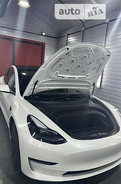 Седан Tesla Model 3 2020 в Одессе