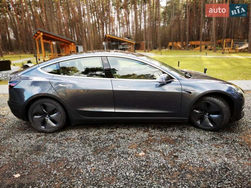 Седан Tesla Model 3 2020 в Ковелі