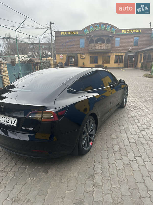 Седан Tesla Model 3 2019 в Кривом Роге