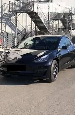 Седан Tesla Model 3 2019 в Одесі