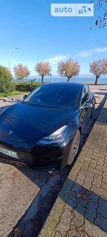 Седан Tesla Model 3 2018 в Харькове