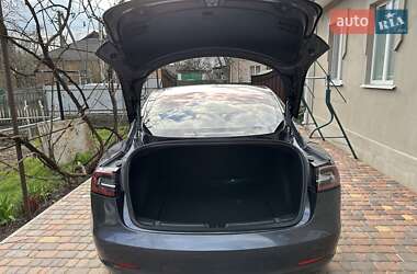 Седан Tesla Model 3 2018 в Кропивницком