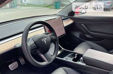 Седан Tesla Model 3 2019 в 