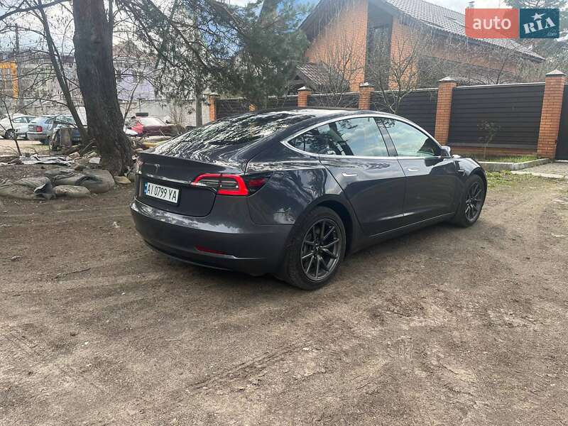 Седан Tesla Model 3 2018 в Києві