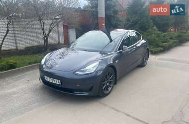 Седан Tesla Model 3 2018 в Киеве