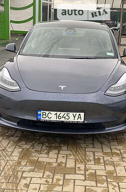 Седан Tesla Model 3 2021 в Хмельницком