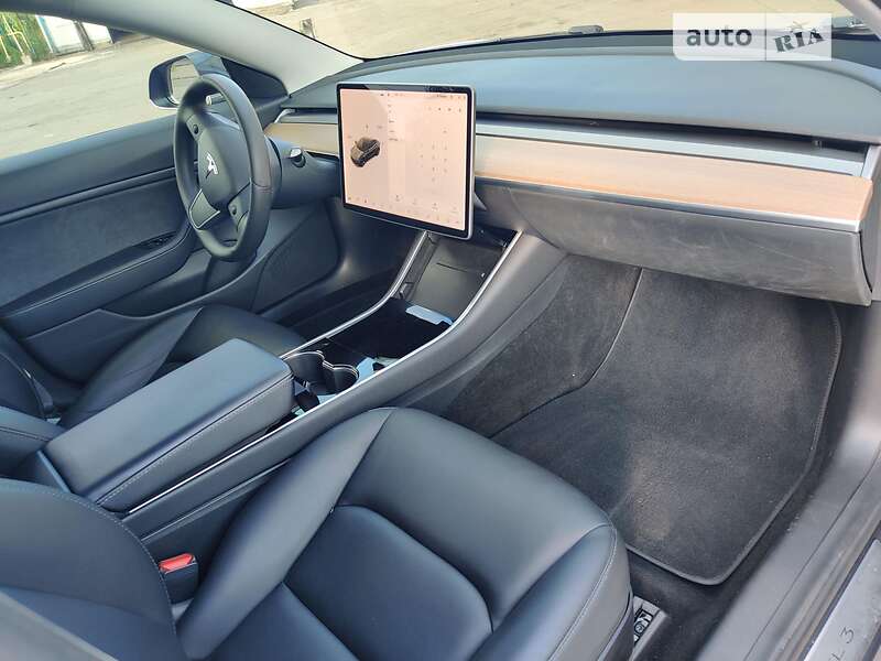 Седан Tesla Model 3 2020 в Львове фото 17 Седан Tesla Model 3 2020 в Львове