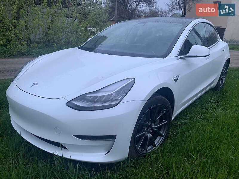 Седан Tesla Model 3 2020 в Харкові