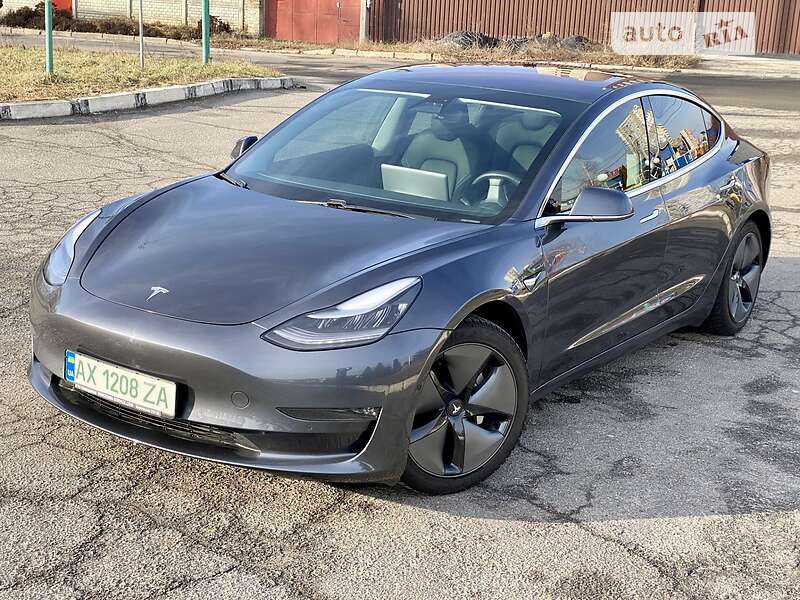 Седан Tesla Model 3 2019 в Харкові