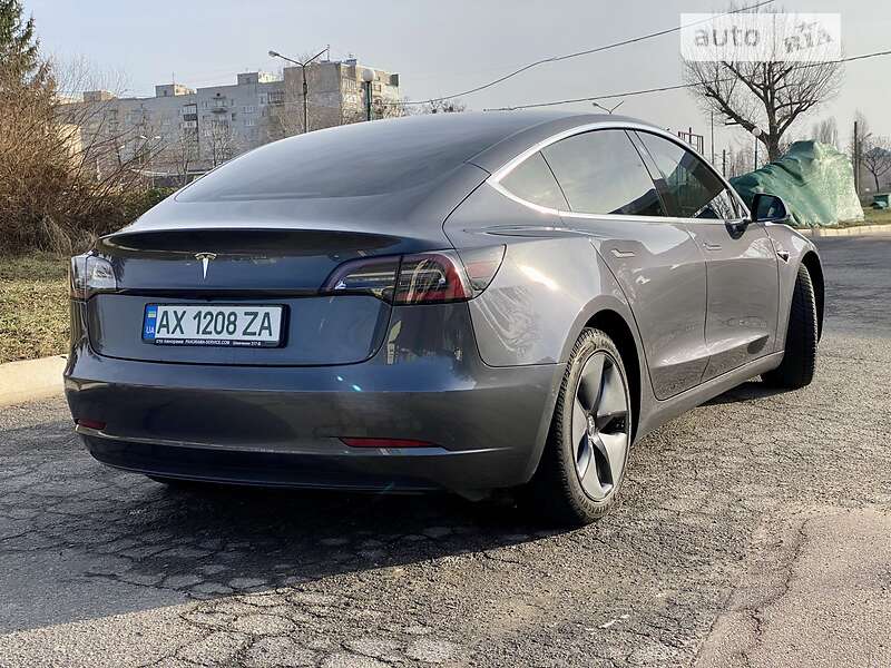 Седан Tesla Model 3 2019 в Харкові