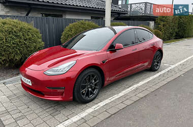 Седан Tesla Model 3 2019 в Львові