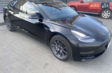 Седан Tesla Model 3 2019 в Шептицькому
