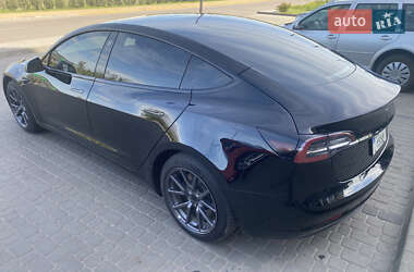 Седан Tesla Model 3 2019 в Шептицькому