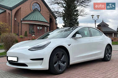 Седан Tesla Model 3 2018 в Києві