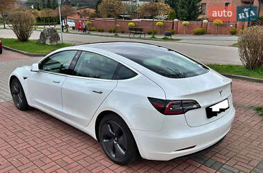 Седан Tesla Model 3 2018 в Киеве