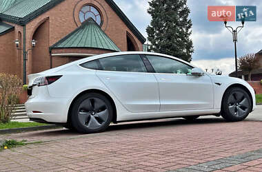 Седан Tesla Model 3 2018 в Киеве