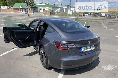 Седан Tesla Model 3 2021 в Киеве