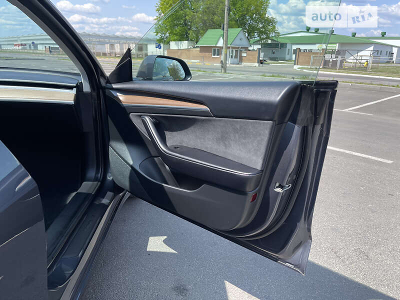 Седан Tesla Model 3 2021 в Киеве фото 24 Седан Tesla Model 3 2021 в Киеве